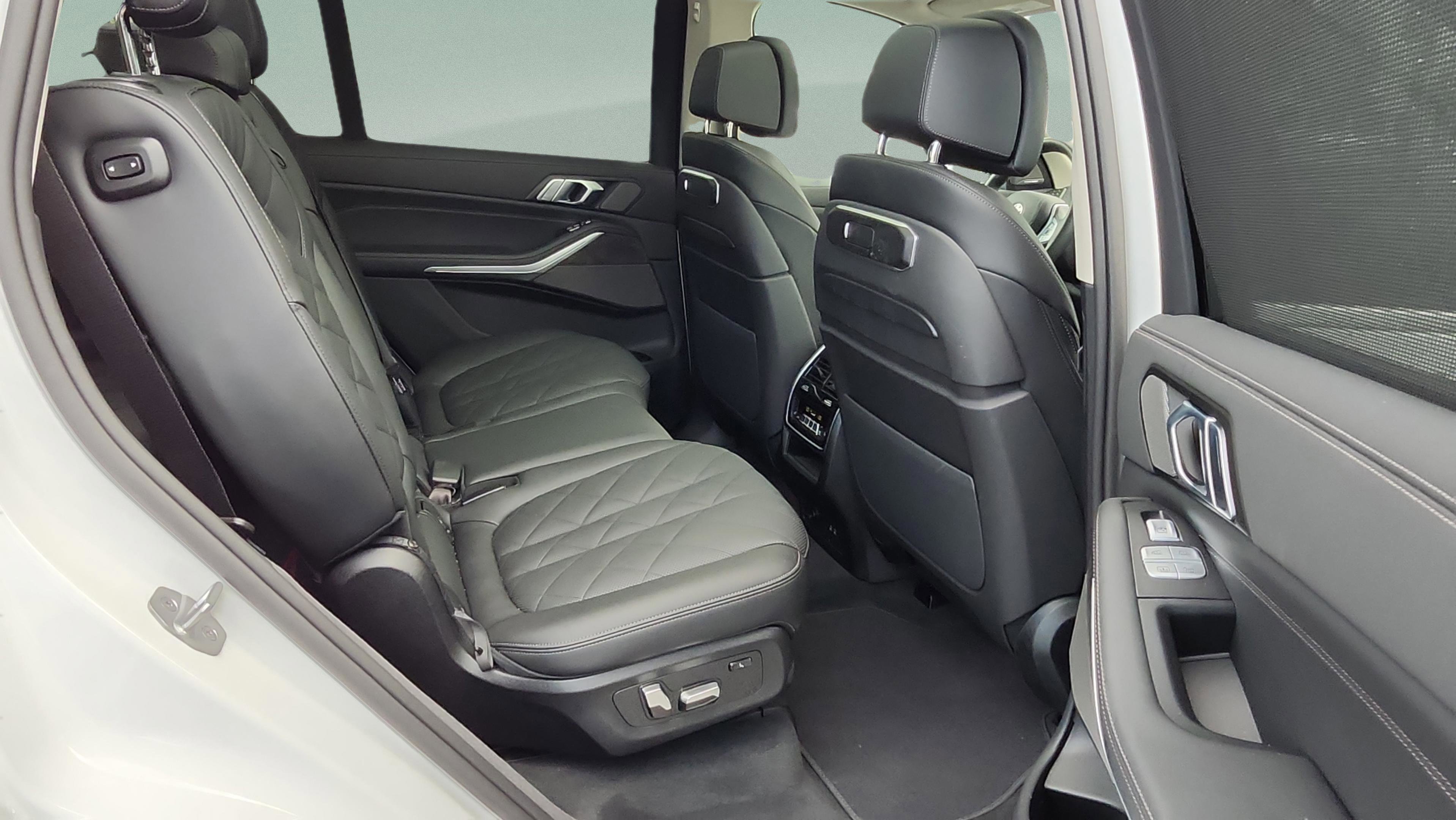 Certified 2026 BMW X7 xDrive40i image 12