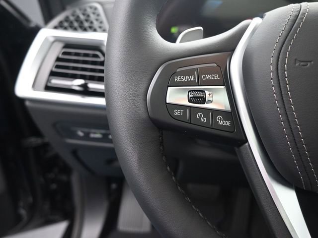 New 2025 BMW X5 xDrive50e image 28