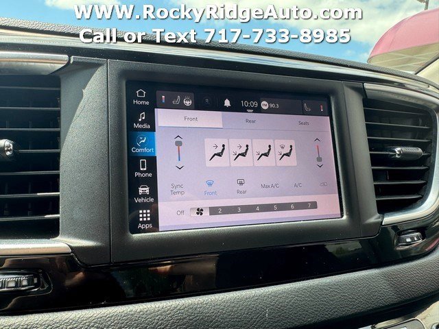 Used 2023 Chrysler Voyager LX FWD image 25