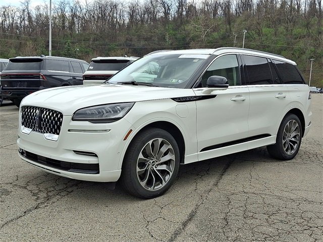 Used 2023 Lincoln Aviator Grand Touring w/ Equipment Group 301A image 3