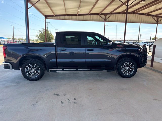 Used 2023 Chevrolet Silverado 1500 LT w/ Z71 Off-Road Package AWD/4WD image 9