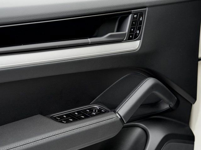 New 2026 Porsche Cayenne image 8