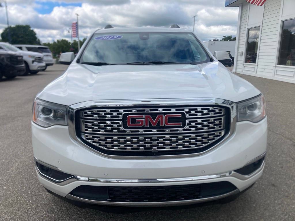 Certified 2019 GMC Acadia Denali w/ GMC Pro Grade Package AWD/4WD image 2