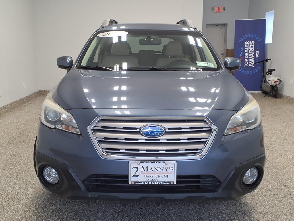 Used 2016 Subaru Outback 2.5i Premium AWD/4WD image 2