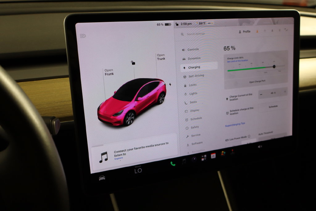 Used 2021 Tesla Model Y Long Range AWD/4WD image 27