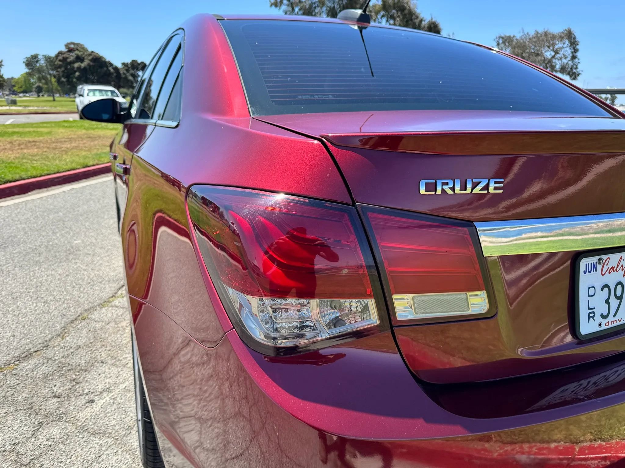 Used 2016 Chevrolet Cruze LTZ w/ Sun, Sound and Sport Package FWD image 9