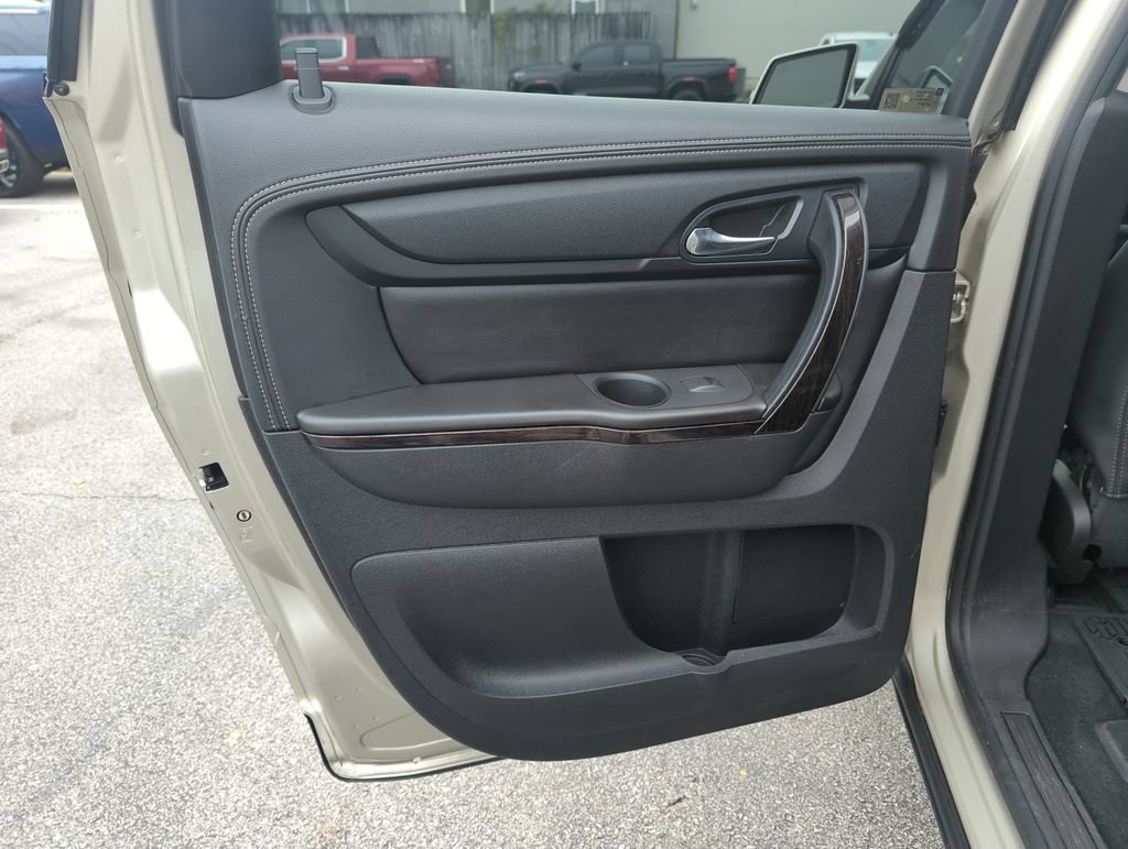 Used 2016 Chevrolet Traverse LTZ FWD image 27