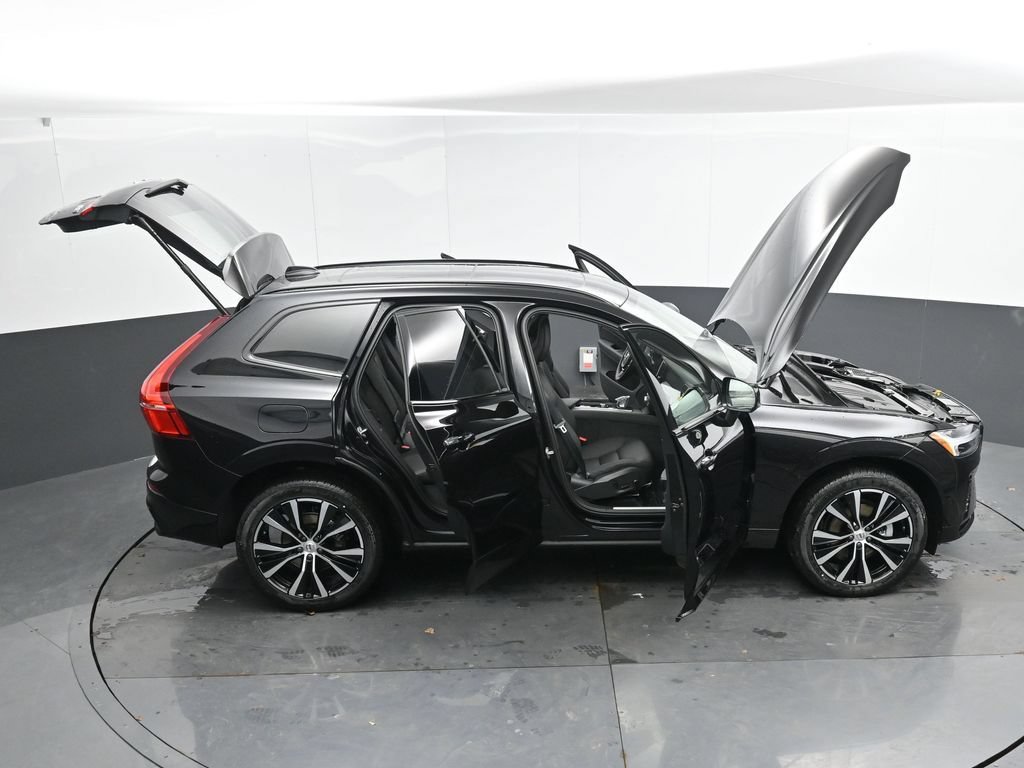 Used 2025 Volvo XC60 B5 Plus w/ Protection Package Premier AWD/4WD image 58