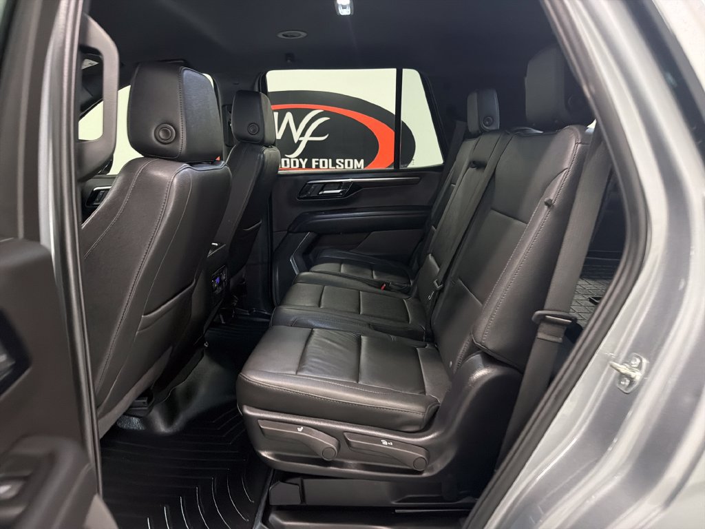 Used 2025 Chevrolet Tahoe LT RWD image 16