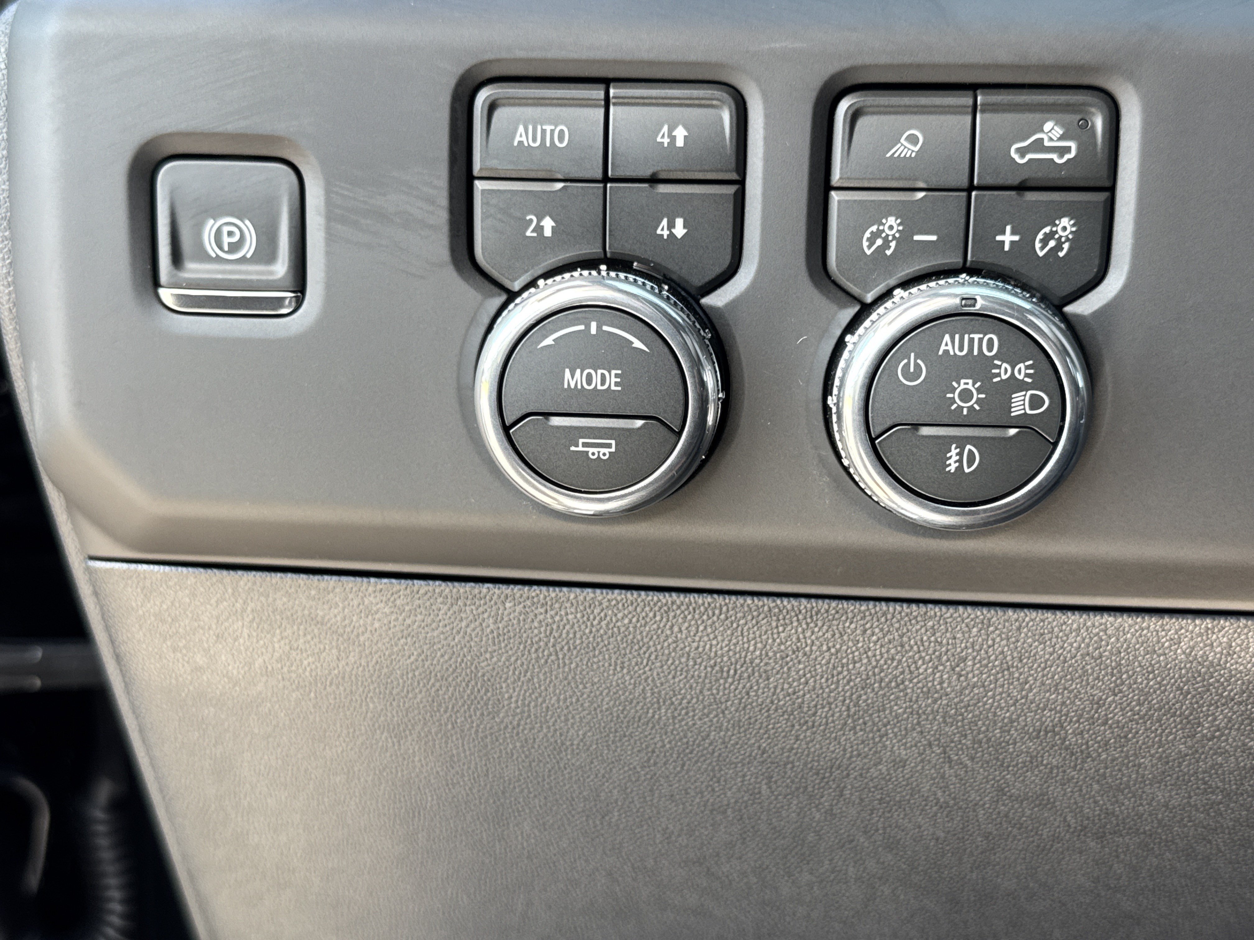 New 2026 GMC Sierra 2500 Denali Ultimate AWD/4WD image 18