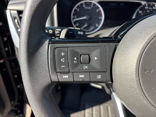 Used 2023 Nissan Rogue SV AWD/4WD image 18