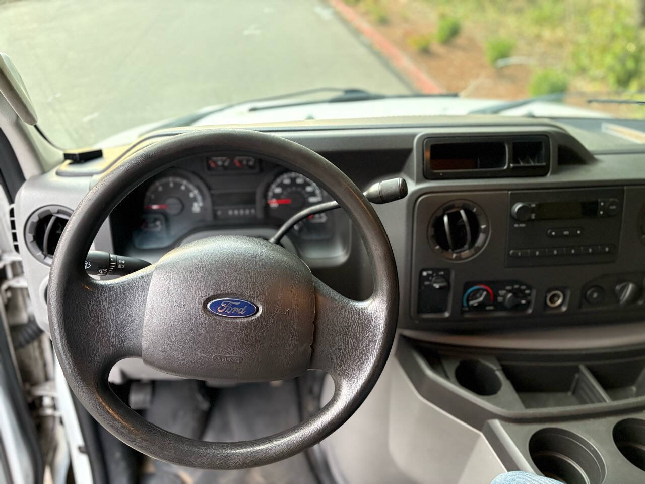 Used 2012 Ford E-150 and Econoline 150 RWD image 7