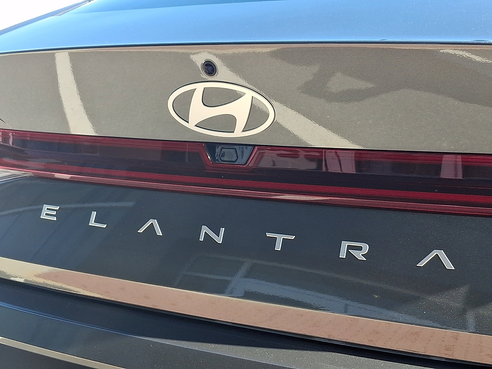 New 2026 Hyundai Elantra Limited FWD image 11