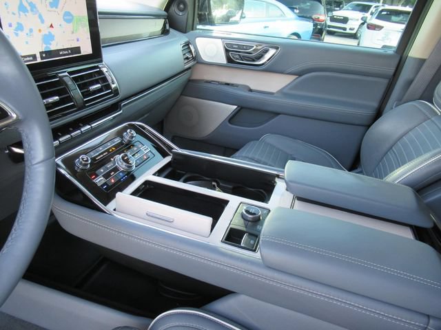 Used 2020 Lincoln Navigator Black Label AWD/4WD image 18