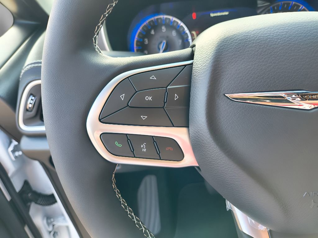 New 2026 Chrysler Pacifica Select image 16