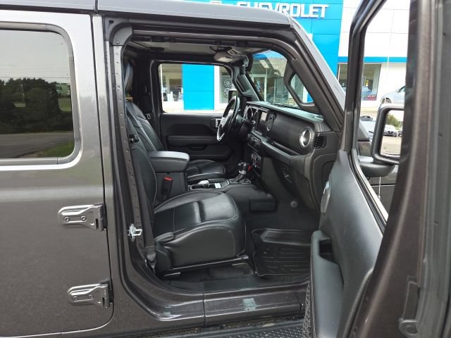 Used 2020 Jeep Wrangler Unlimited Sahara w/ Dual Top Group AWD/4WD image 52