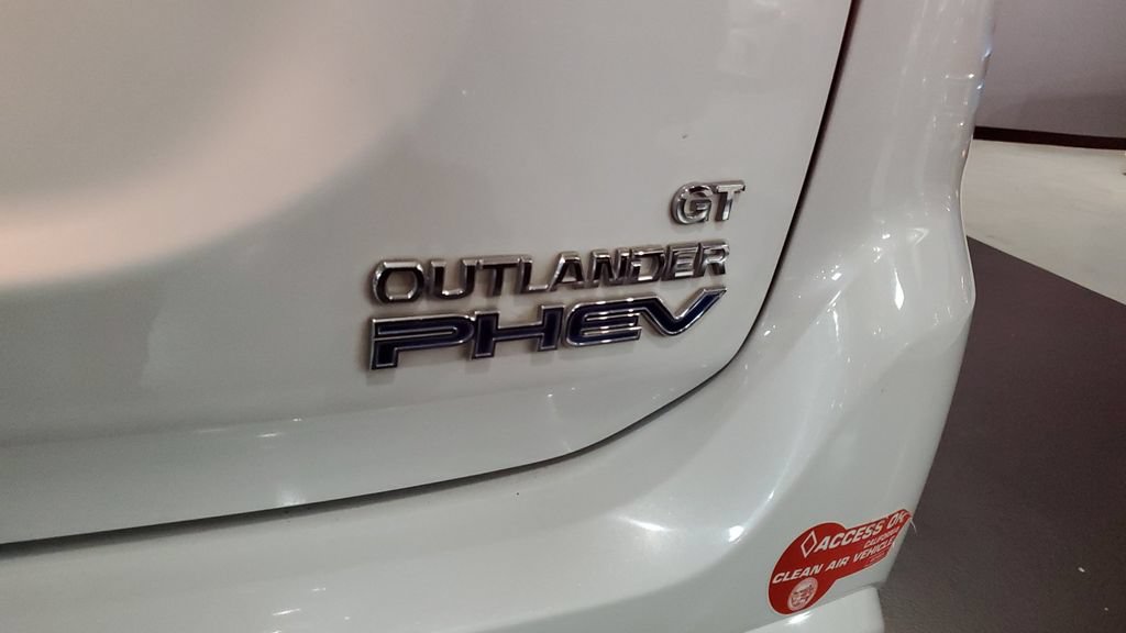 Used 2018 Mitsubishi Outlander GT AWD/4WD image 10