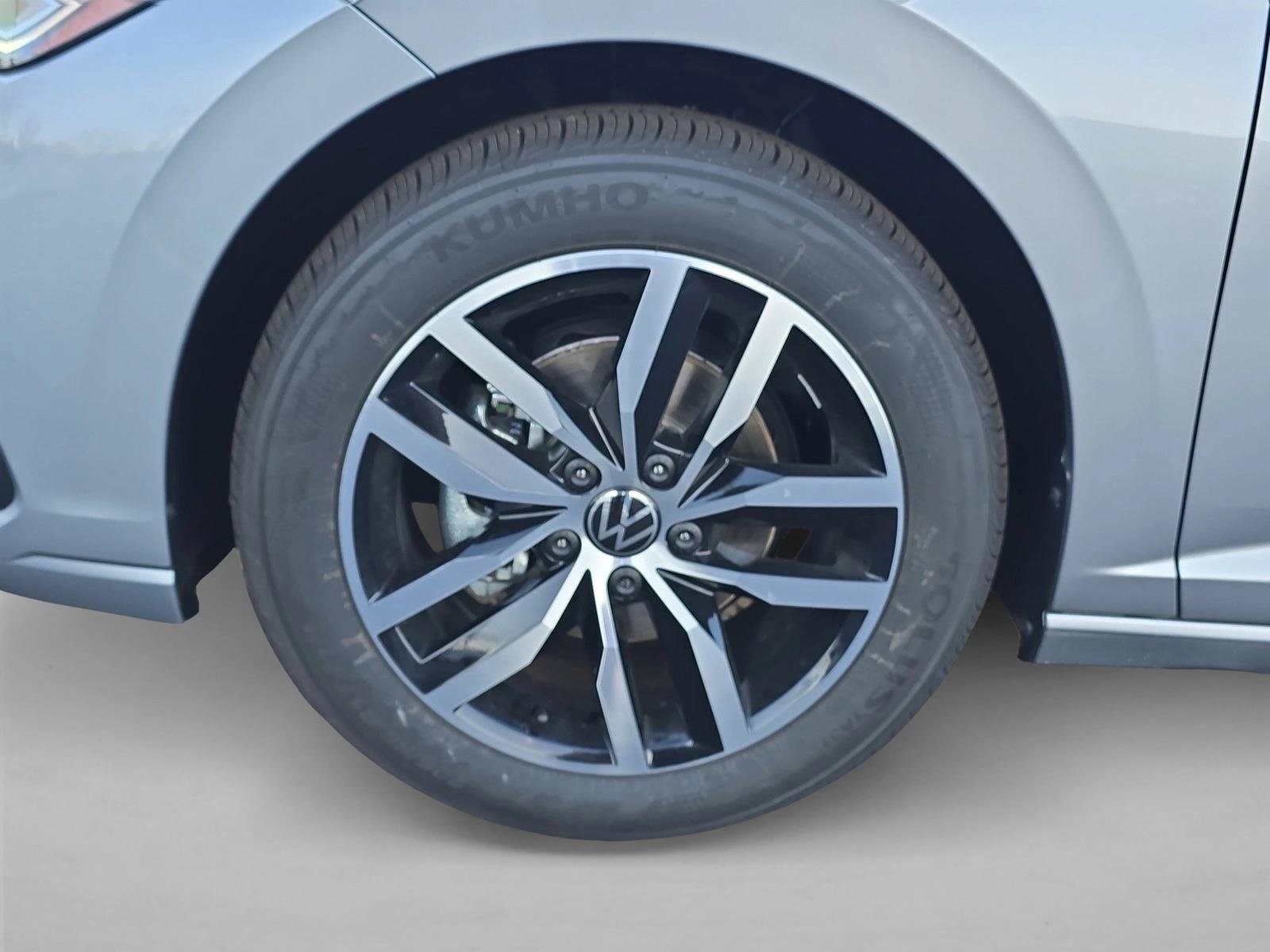 New 2026 Volkswagen Jetta SE FWD image 10