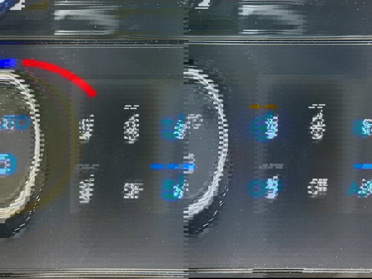 Used 2024 Hyundai Santa Fe Calligraphy image 26