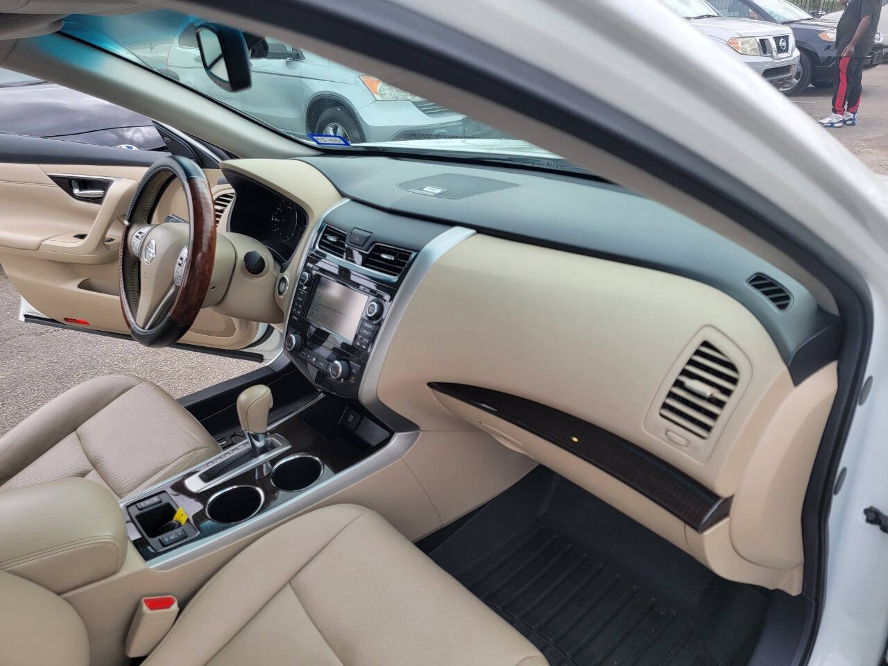Used 2015 Nissan Altima 2.5 SL w/ Technology Package FWD image 18