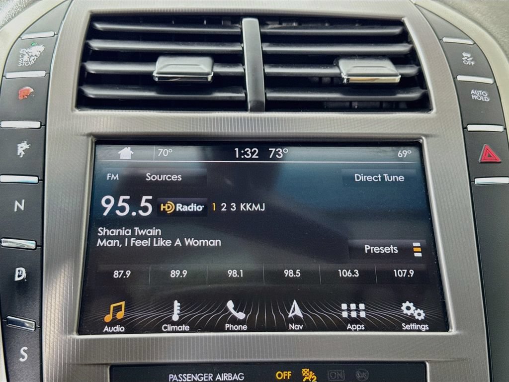 Used 2019 Lincoln MKZ Reserve w/ Reserve Plus Package FWD image 17