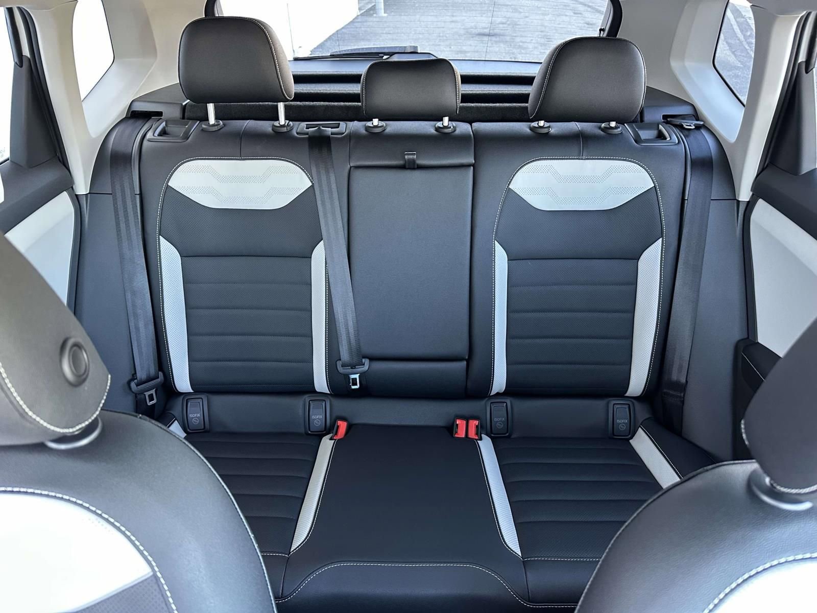 New 2026 Volkswagen Taos SEL image 14