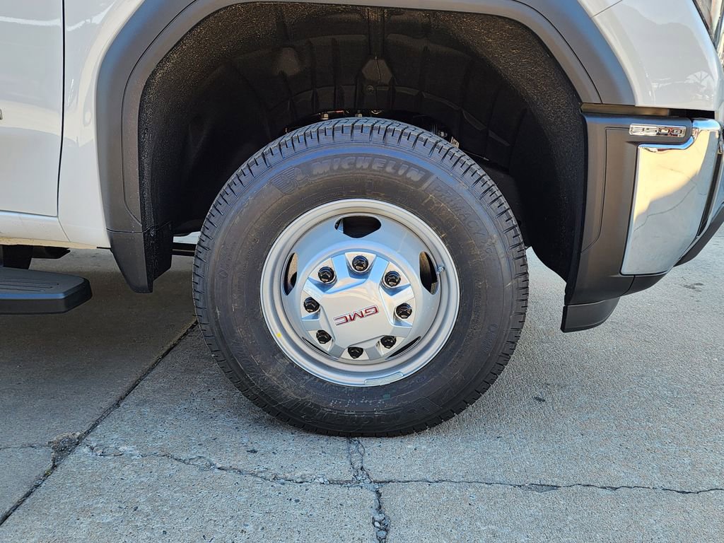 New 2026 GMC Sierra 3500 Pro w/ Convenience Package image 47