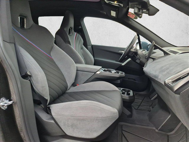 Used 2026 BMW iX xDrive60 w/ M Sport Package AWD/4WD image 22