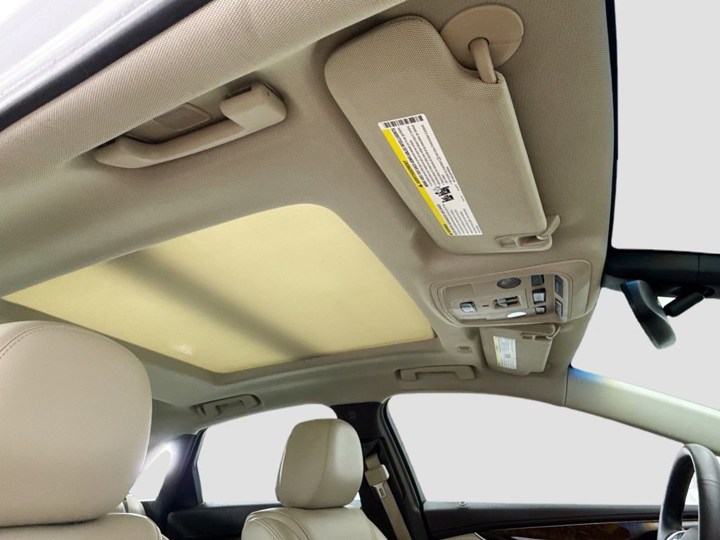 Used 2013 Cadillac XTS Luxury image 17