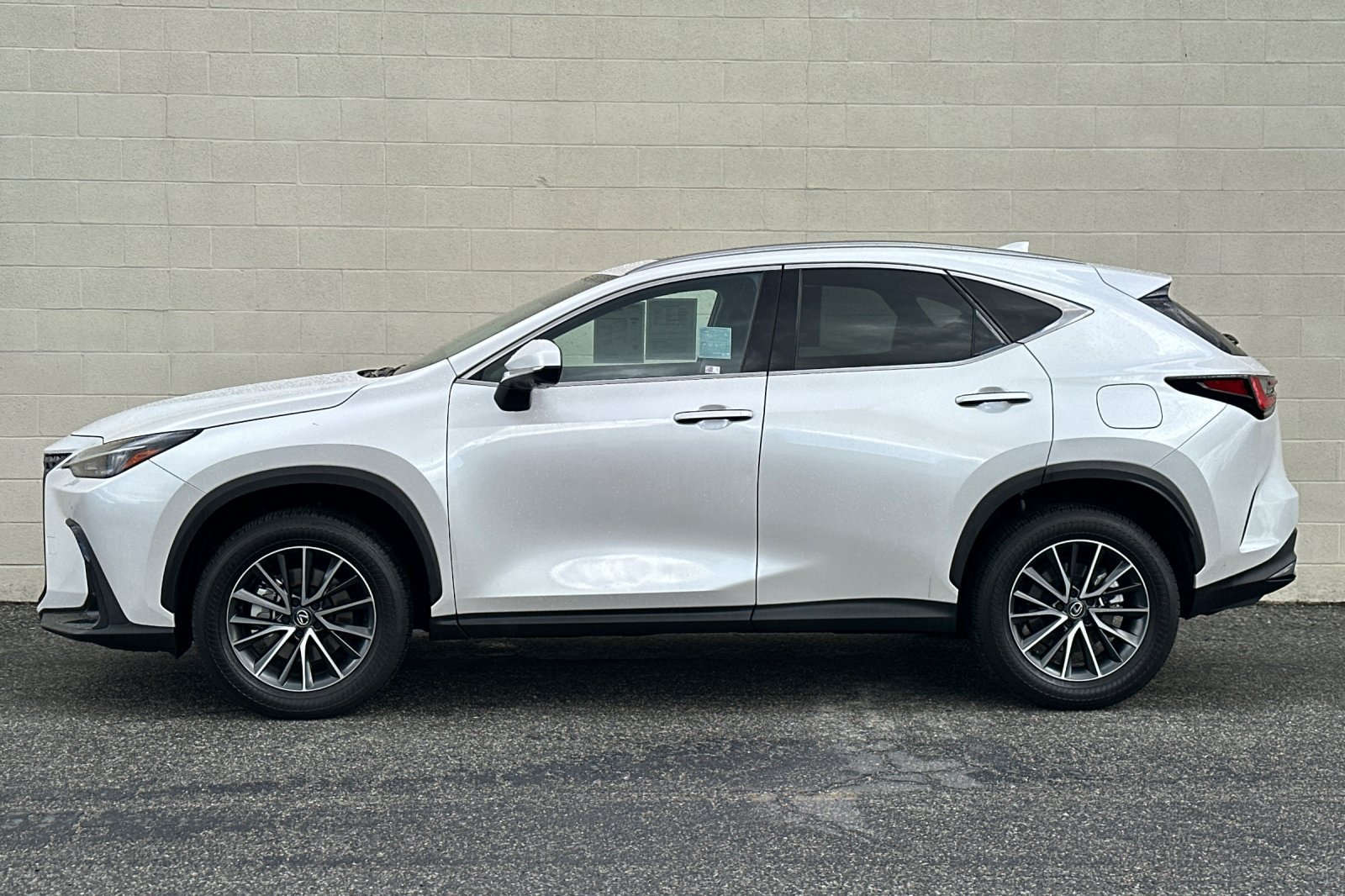 Used 2025 Lexus NX 350 AWD w/ Cold Area Package image 7