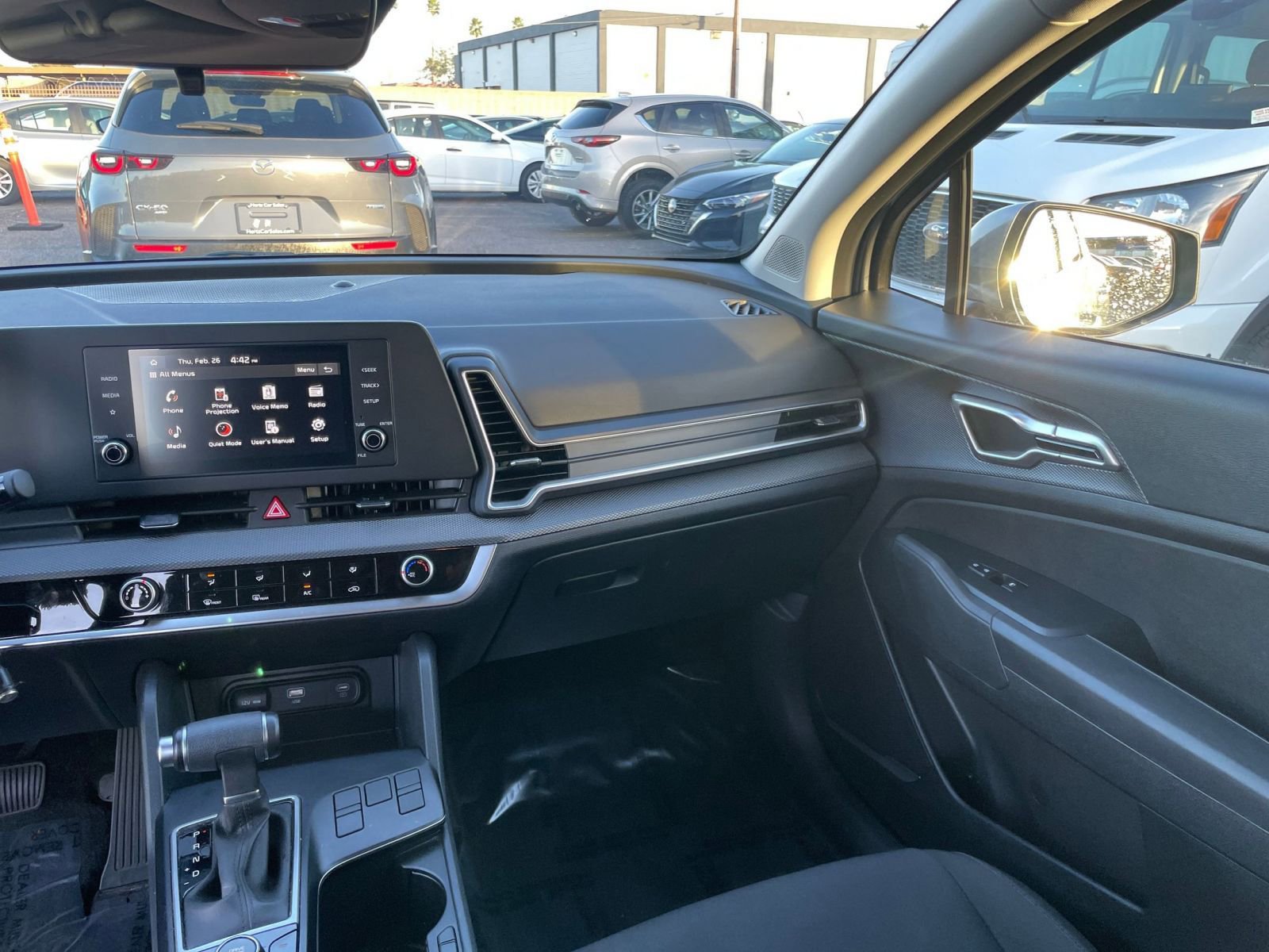 Used 2025 Kia Sportage LX FWD image 34