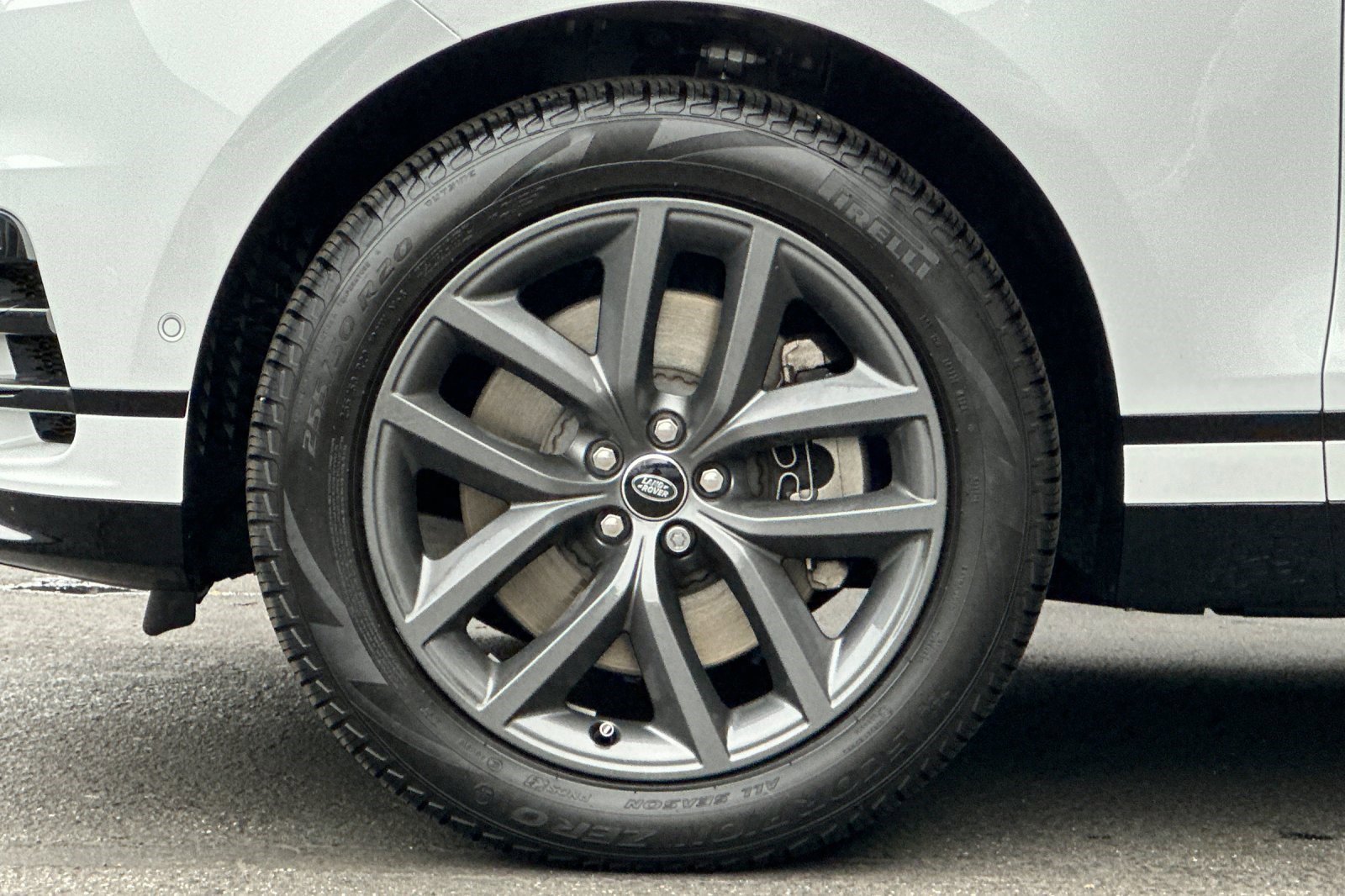 Used 2026 Land Rover Range Rover Velar Dynamic SE image 13