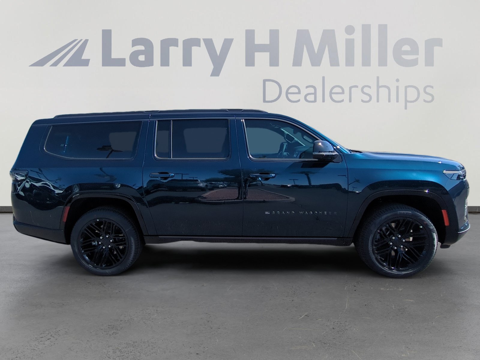 New 2026 Jeep Grand Wagoneer L Limited AWD/4WD image 6