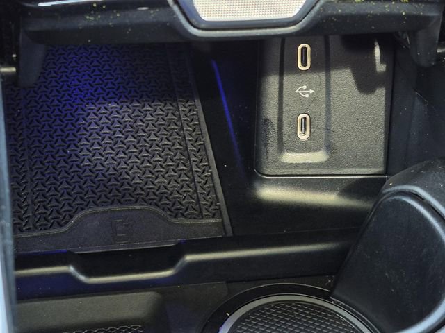 Certified 2025 Mercedes-Benz GLC 300 GLC 300 image 33