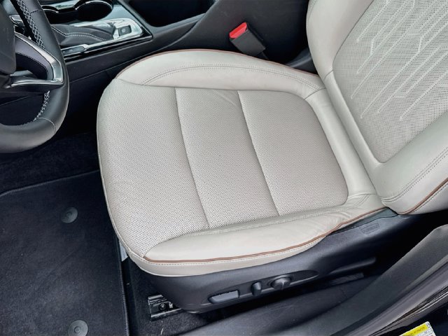 Used 2025 Buick Encore GX Avenir AWD/4WD image 22