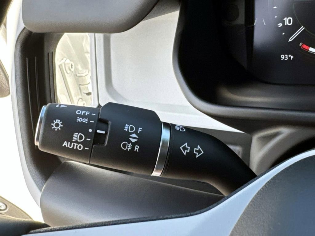 New 2026 Land Rover Defender 110 X-Dynamic SE image 29