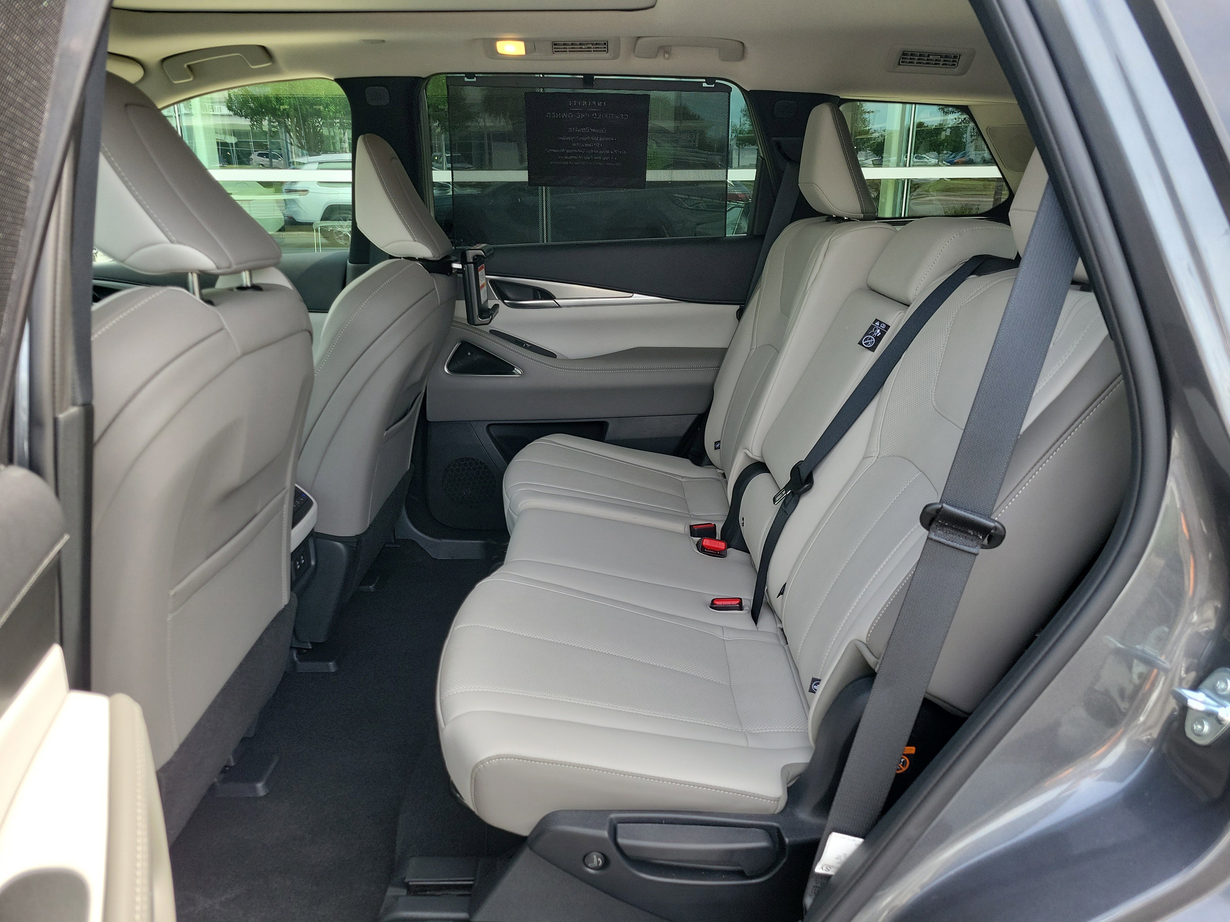 Certified 2026 INFINITI QX60 Luxe w/ Family Package FWD image 17