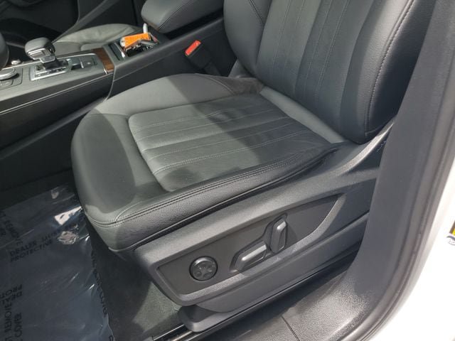 Used 2020 Audi Q5 2.0T Premium AWD/4WD image 21