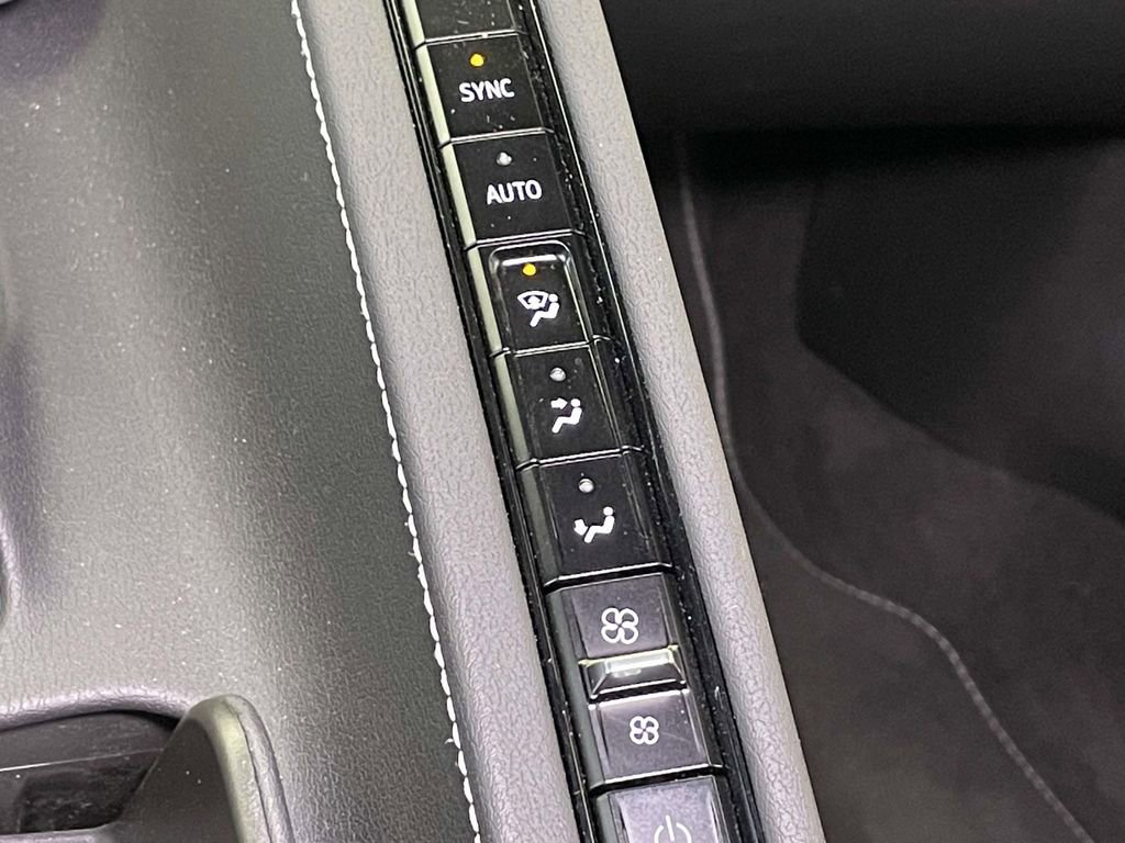 Used 2025 Chevrolet Corvette Z06 image 28