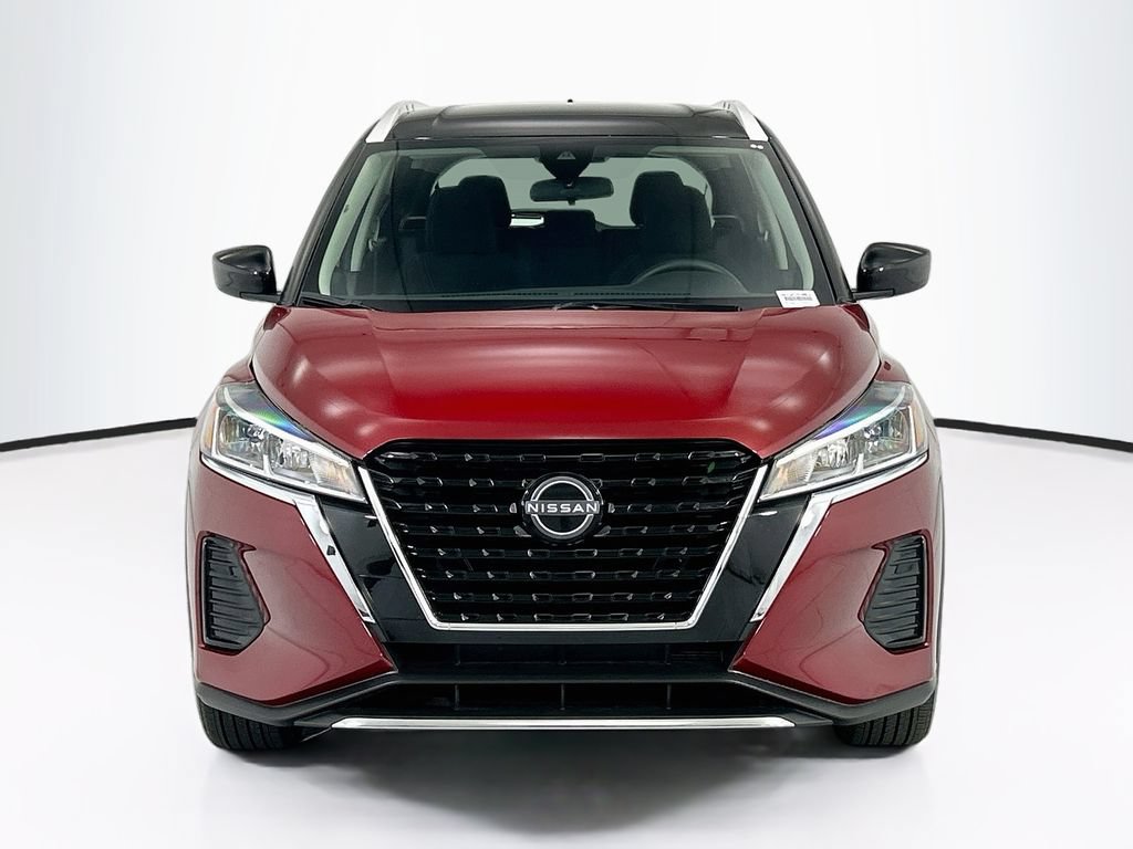 Used 2023 Nissan Kicks SV FWD image 2