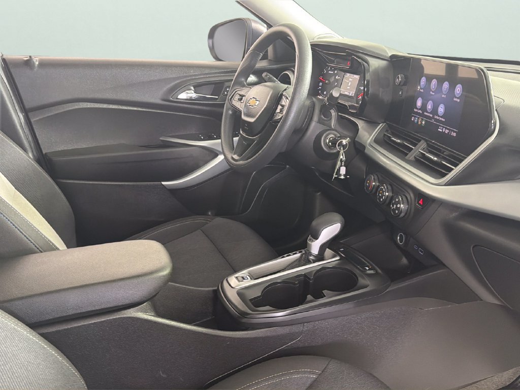 Certified 2024 Chevrolet Trax LS FWD image 35