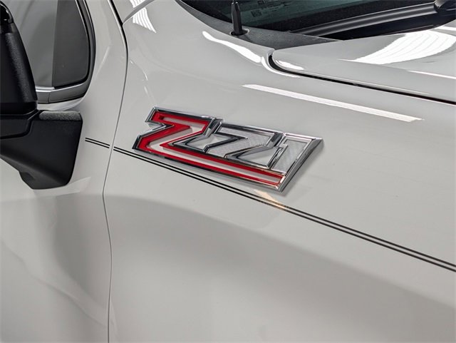 Used 2023 Chevrolet Silverado 1500 RST image 3