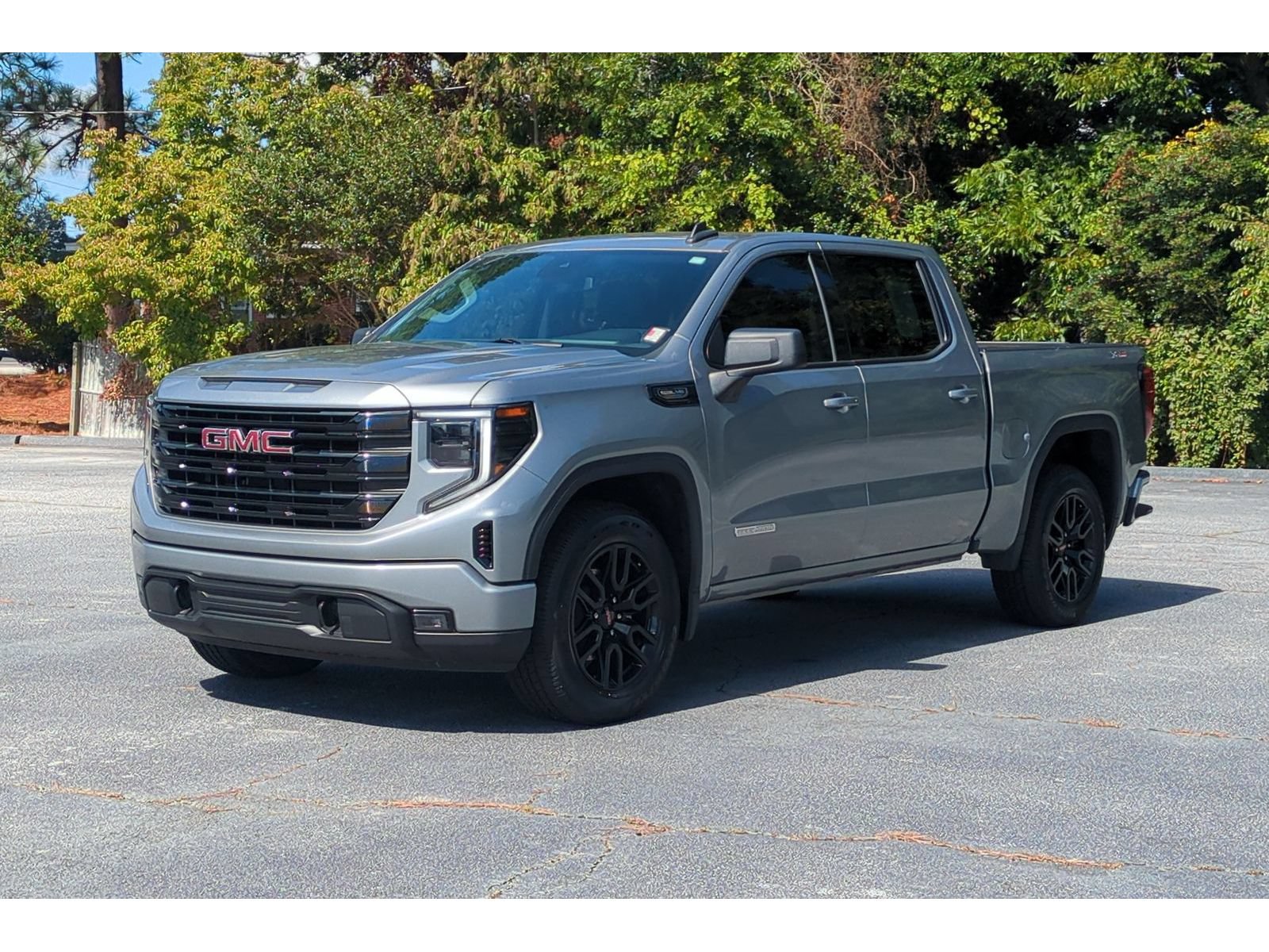 Used 2023 GMC Sierra 1500 Elevation w/ X31 Off-Road Package AWD/4WD image 2