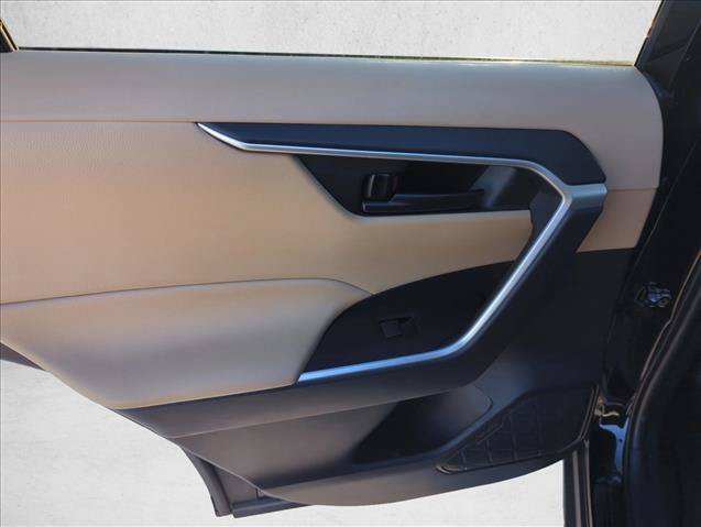 Certified 2025 Toyota RAV4 LE FWD image 9
