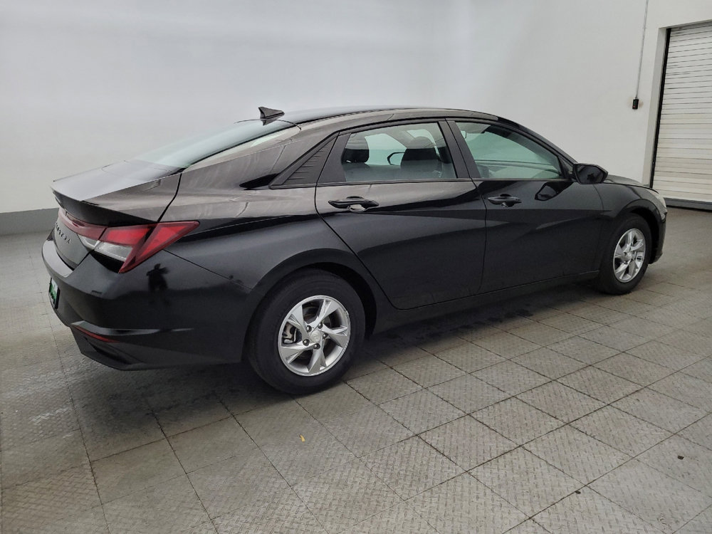Used 2022 Hyundai Elantra SE w/ Preferred Accessory Package image 10