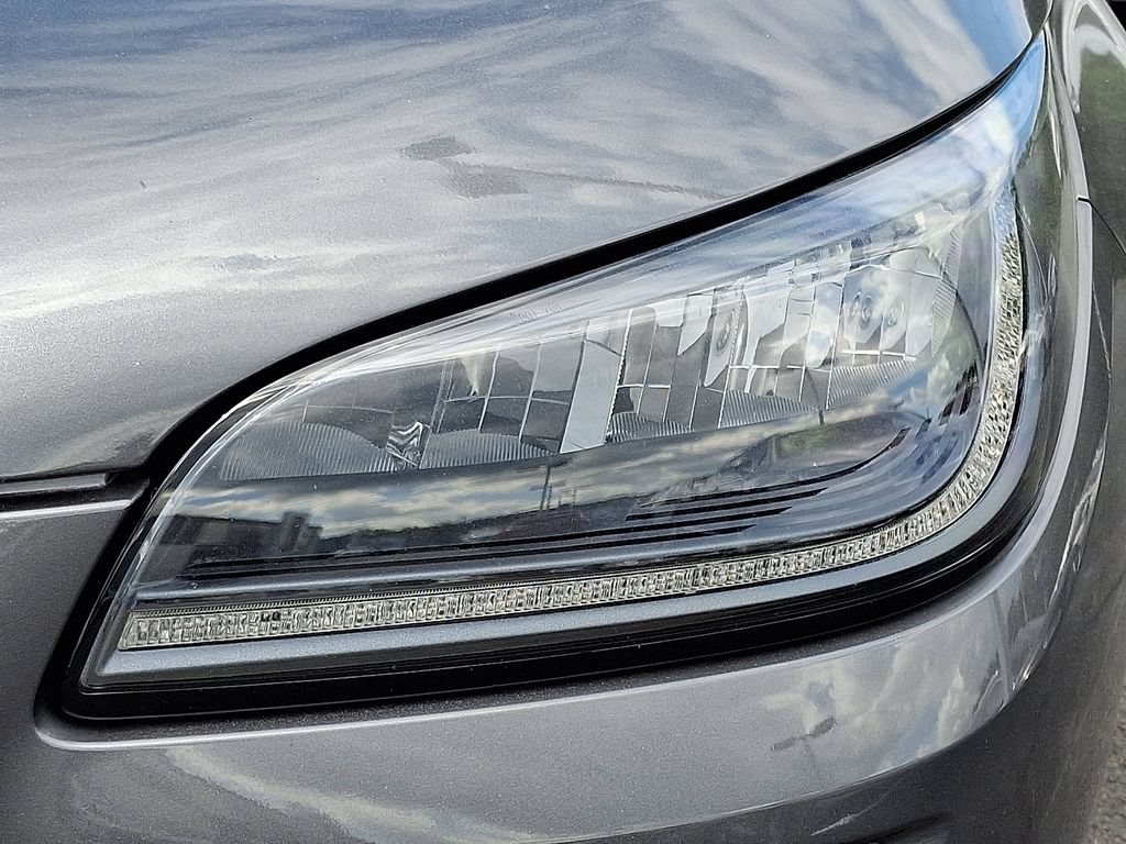 Used 2022 Lincoln Corsair AWD w/ Equipment Group 101A image 9