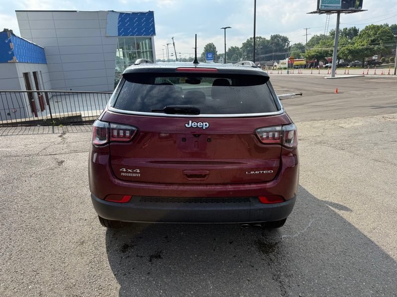 Used 2021 Jeep Compass Limited w/ Elite Interior Group AWD/4WD image 7