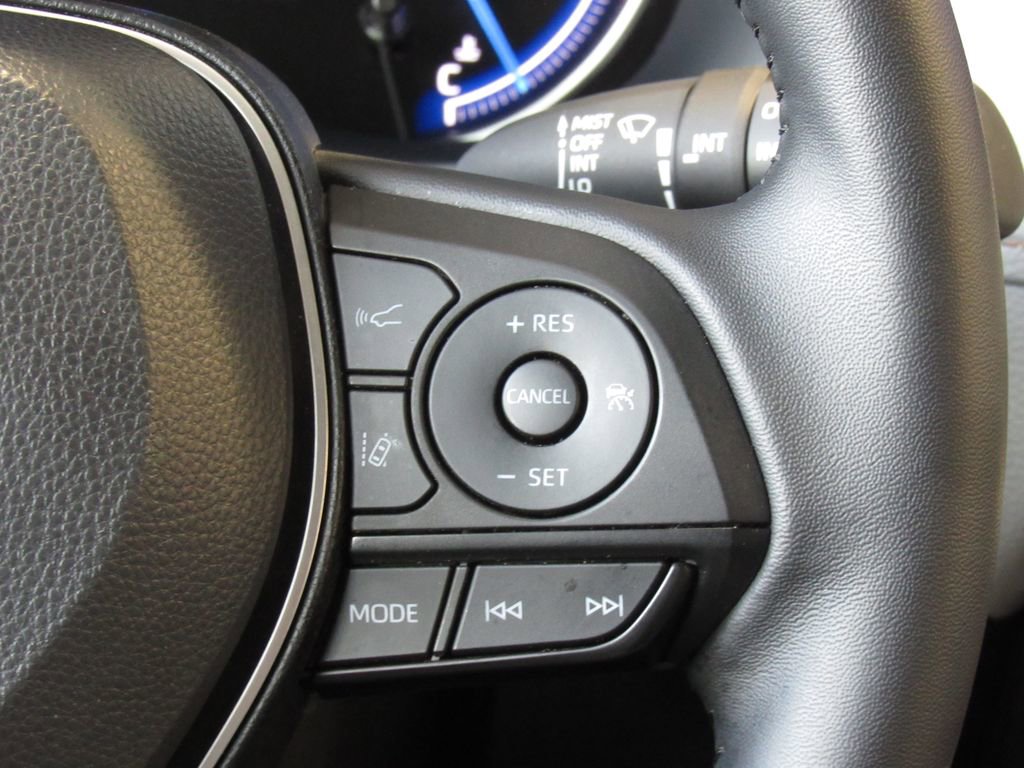 Certified 2025 Toyota RAV4 XLE Premium AWD/4WD image 26