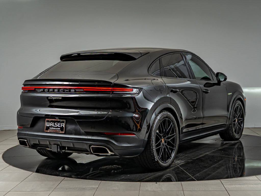 Certified 2025 Porsche Cayenne E-Hybrid Coupe AWD/4WD image 8