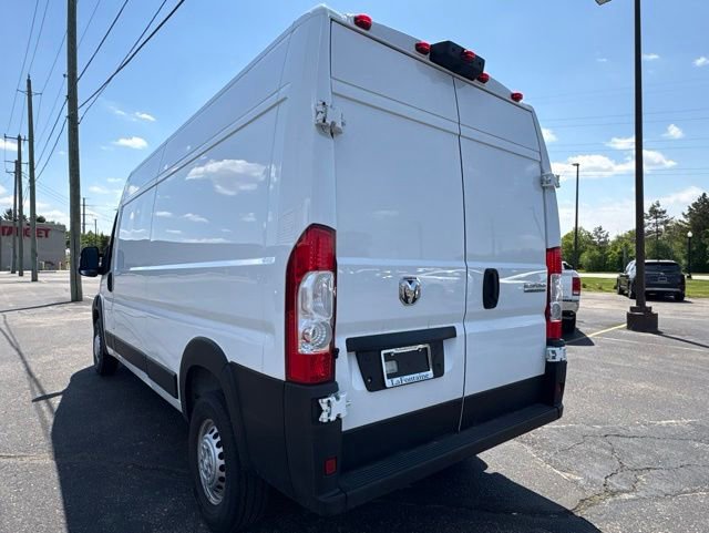 Used 2026 RAM ProMaster 2500 w/ Convenience Group FWD image 3
